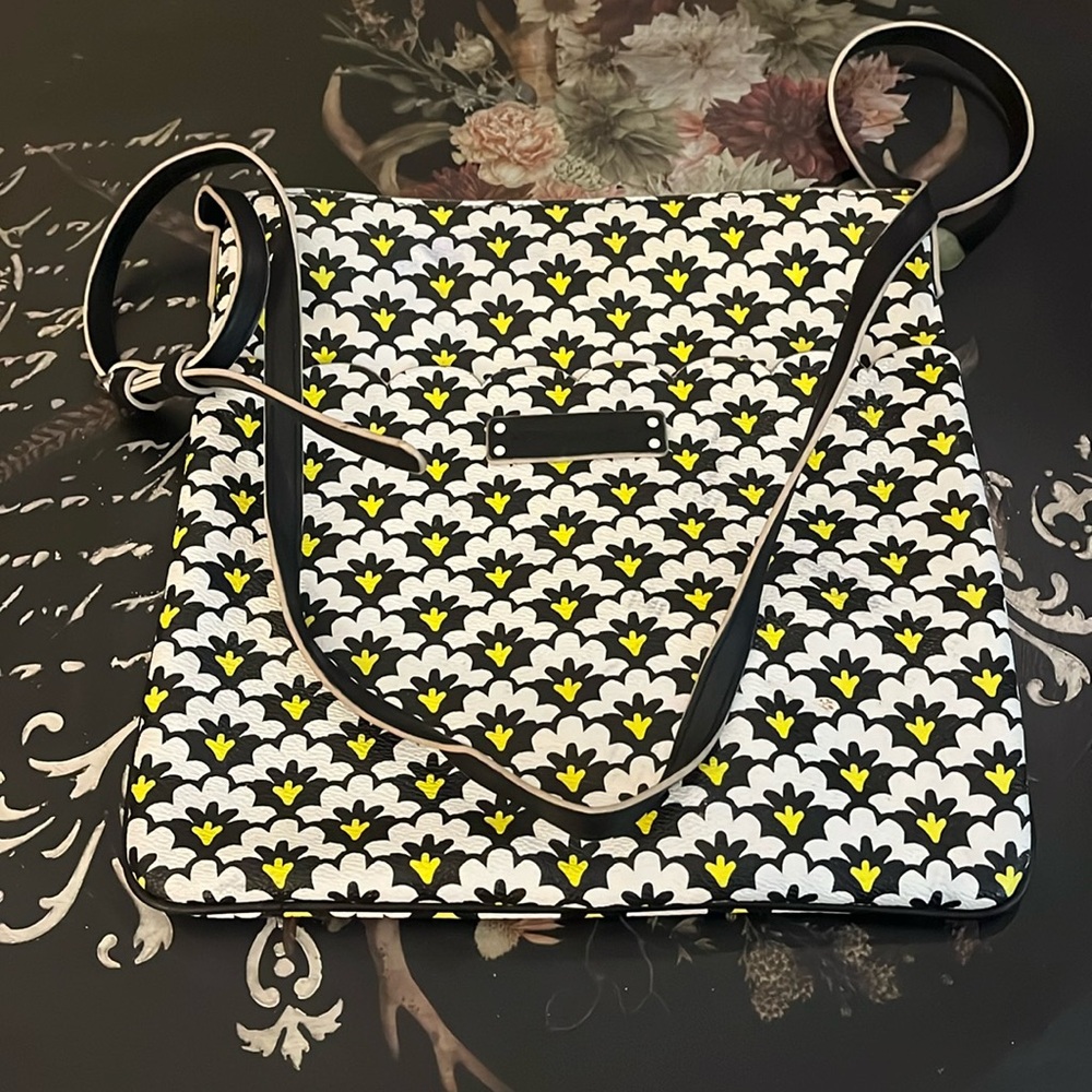 Rare Vera Bradley  leather crossbody Bag